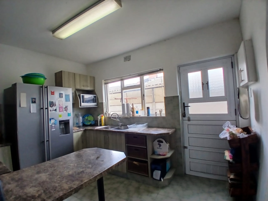 4 Bedroom Property for Sale in Devon Park Western Cape